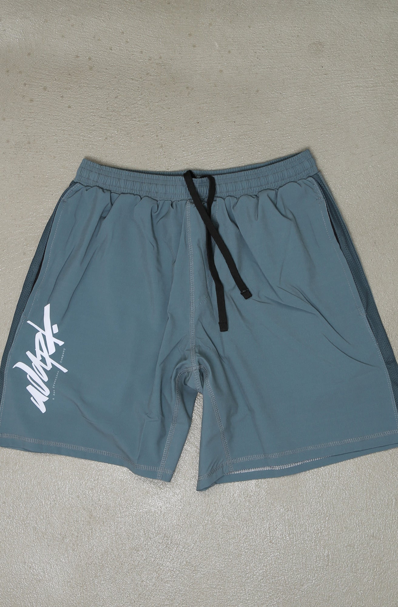 Chisel (Men's Mineral Hybrid Shorts)